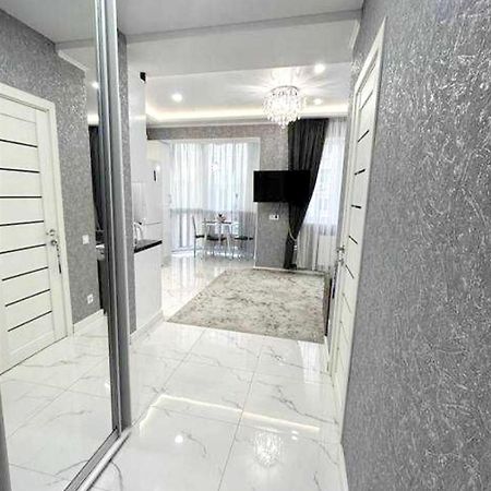 Malinki Appartement Odessa Buitenkant foto
